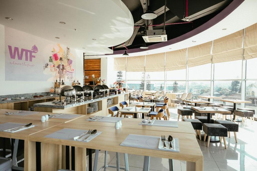 Fox Lite Hotel Metro Indah - Бандунг Екстер'єр фото